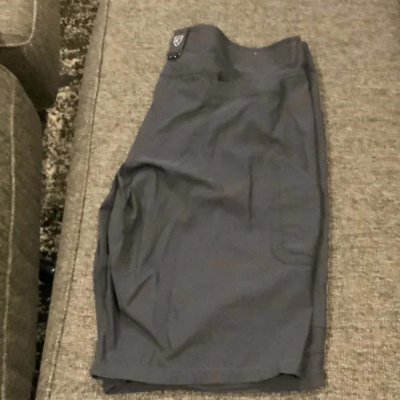 Kuhl Men's Grey Flat Front Shorts - Picture 7 of 7